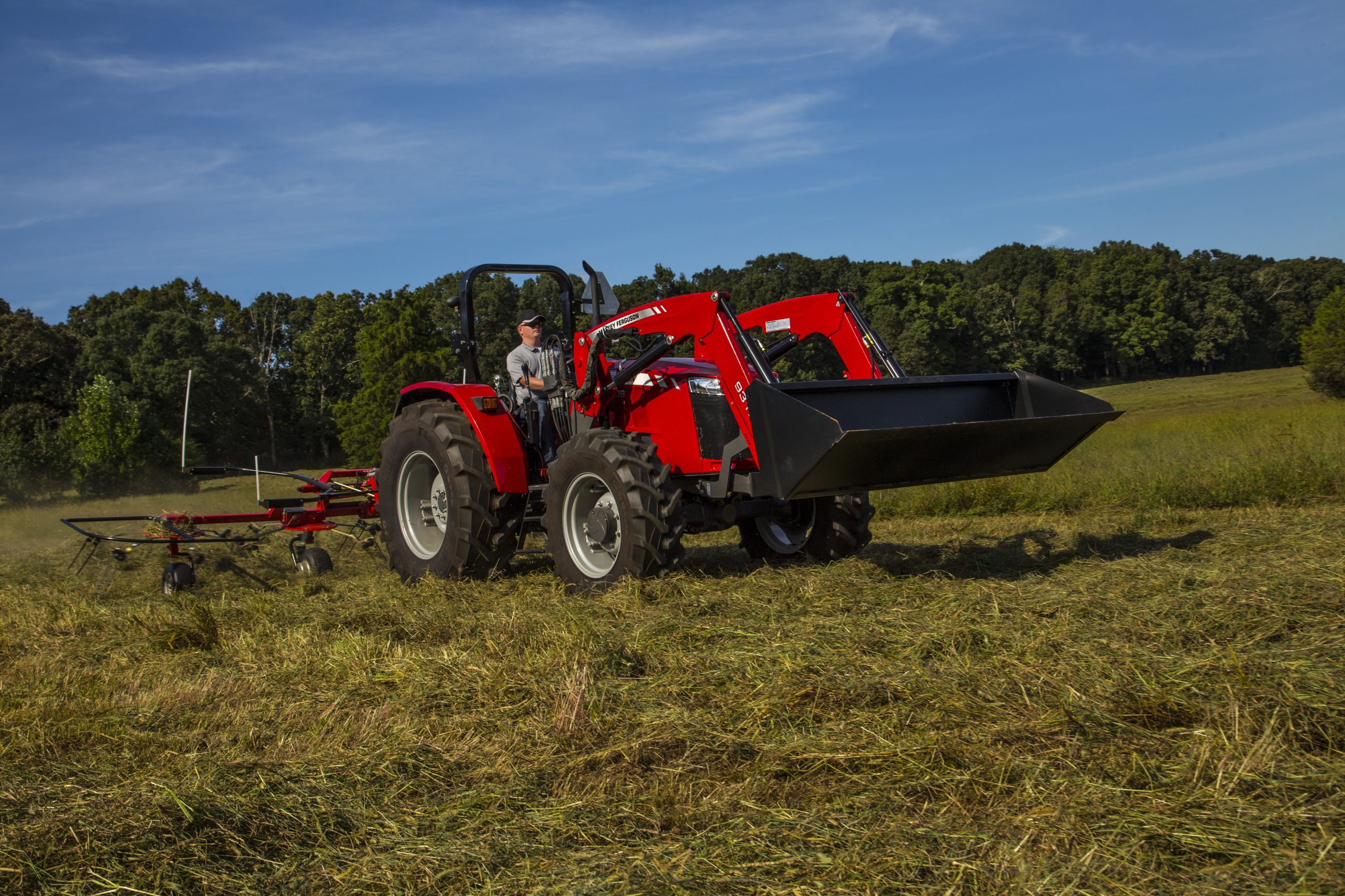 Massey-Ferguson-4700-Series-931X-Loader-Tedder-Global-Series-Georgia-2015-IMG_0619-RTCHD-scaled