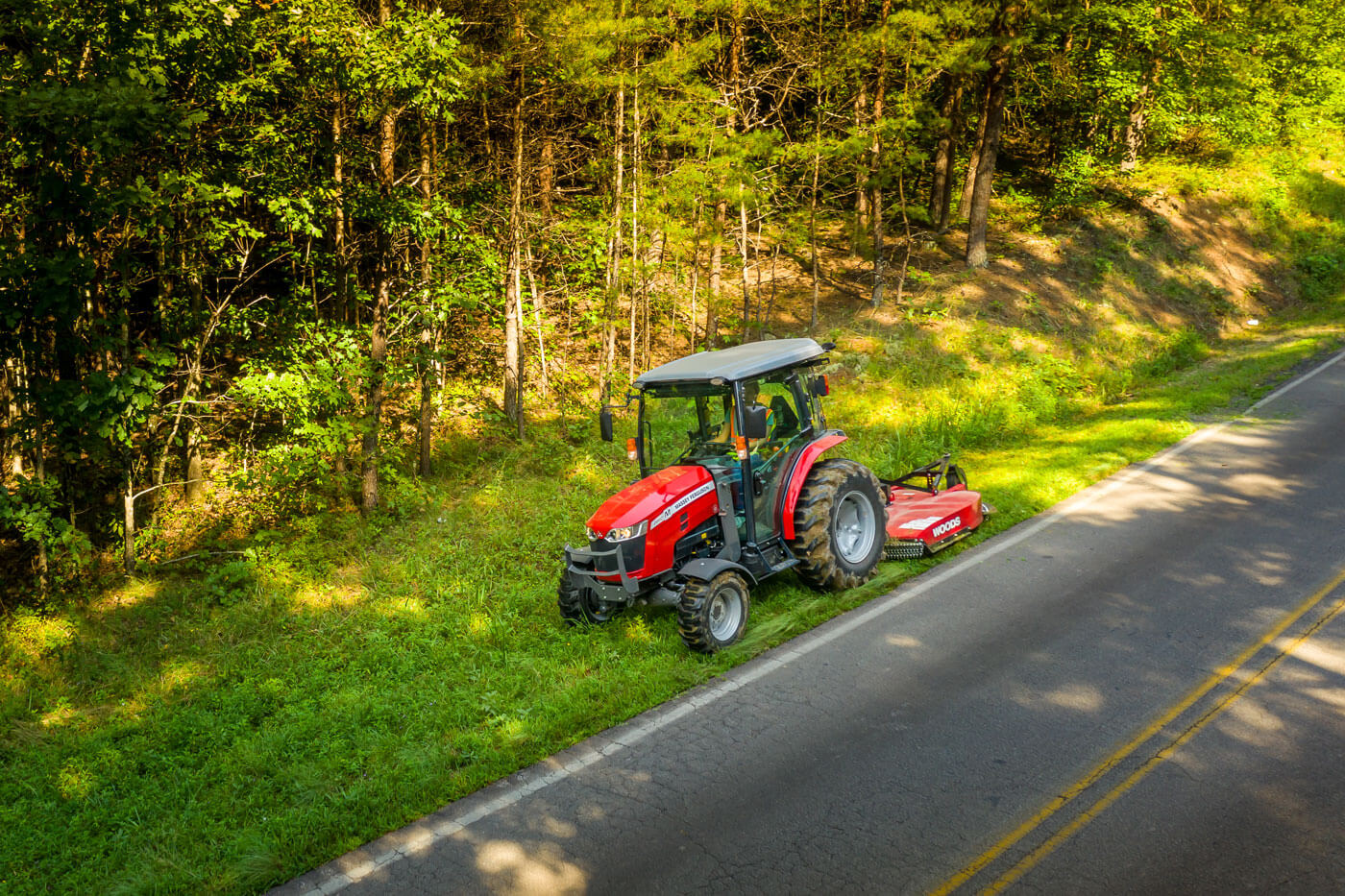 mf2860m-gallery07-2860M-cab-mowing-august-2020-cleveland-georgia-DJI_0636