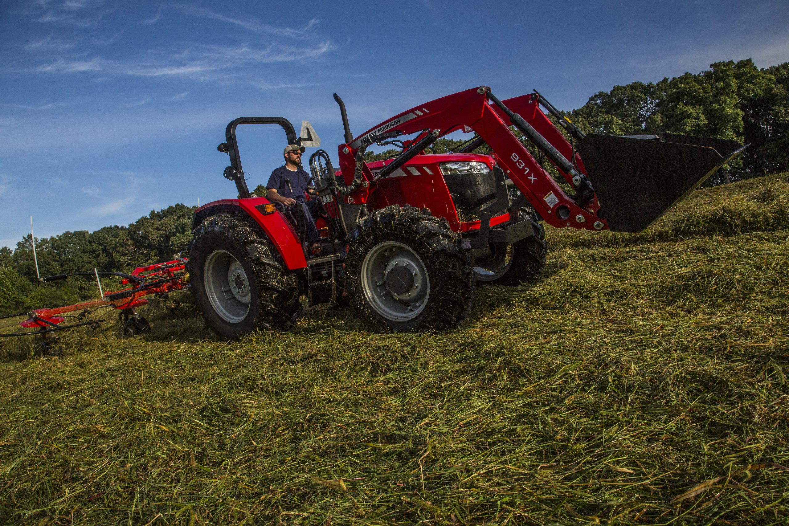 Massey-Ferguson-4700-Series-931X-Loader-Tedder-Global-Series-Georgia-2015-IMG_1752-RTCHD-scaled