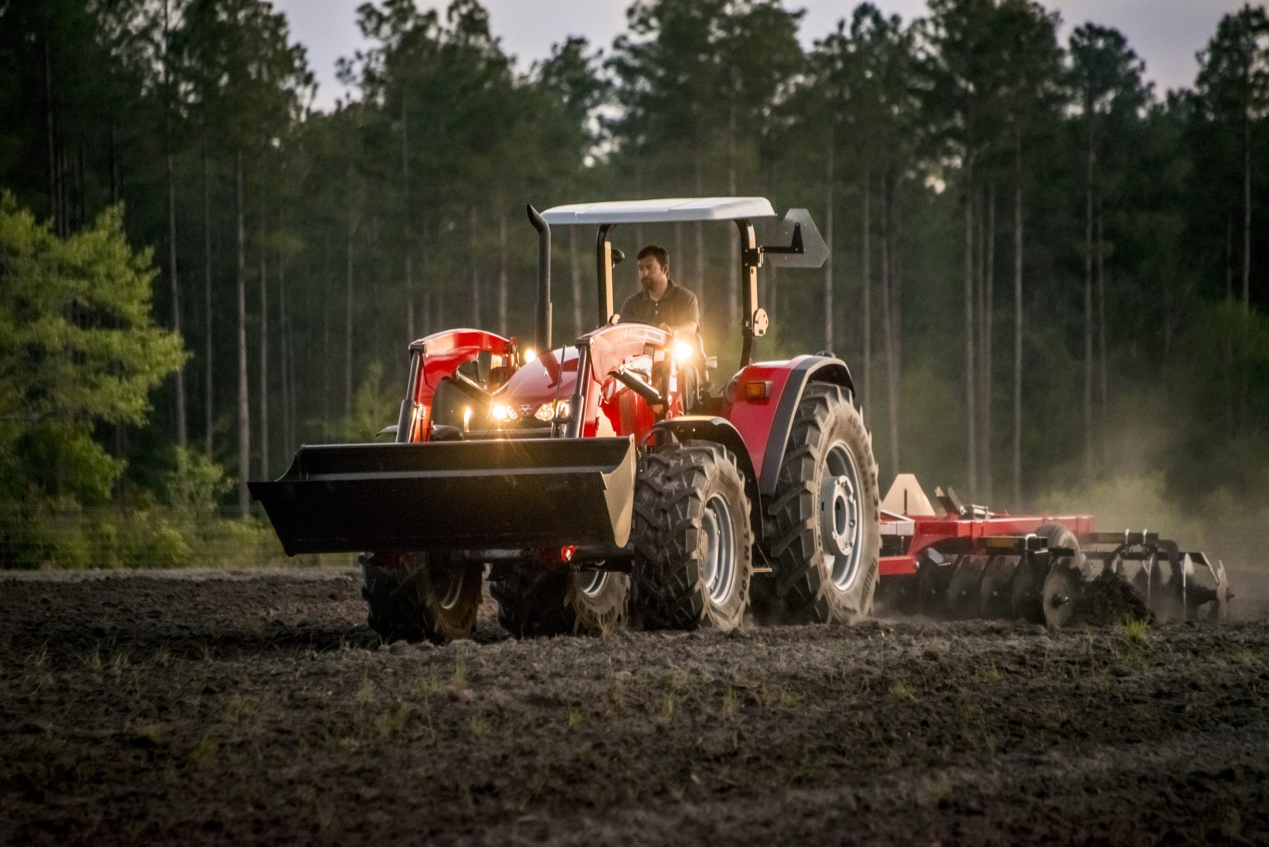 Massey-Ferguson-5700-Series-Global-Series-DSC_7623-scaled