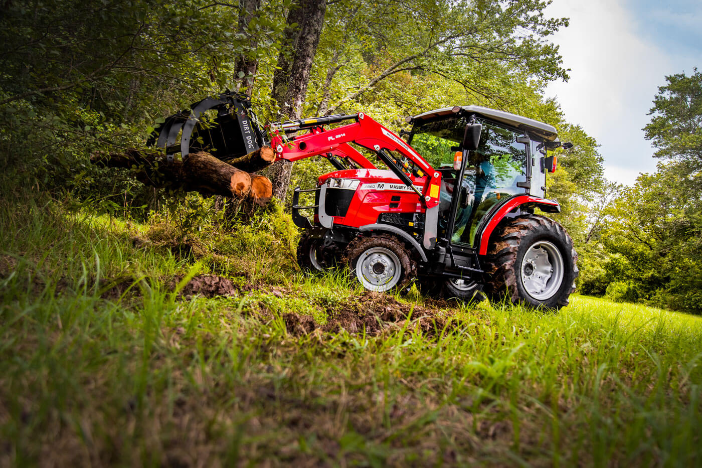 mf2860m-gallery03-2860m-cab-grapple-august-2020-cleveland-georgia-668A4585