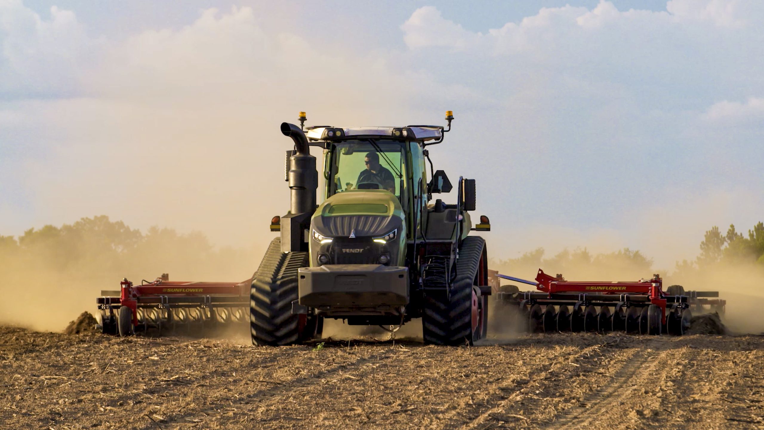 fendt-1100-vario-mt-b-roll-still-12-scaled