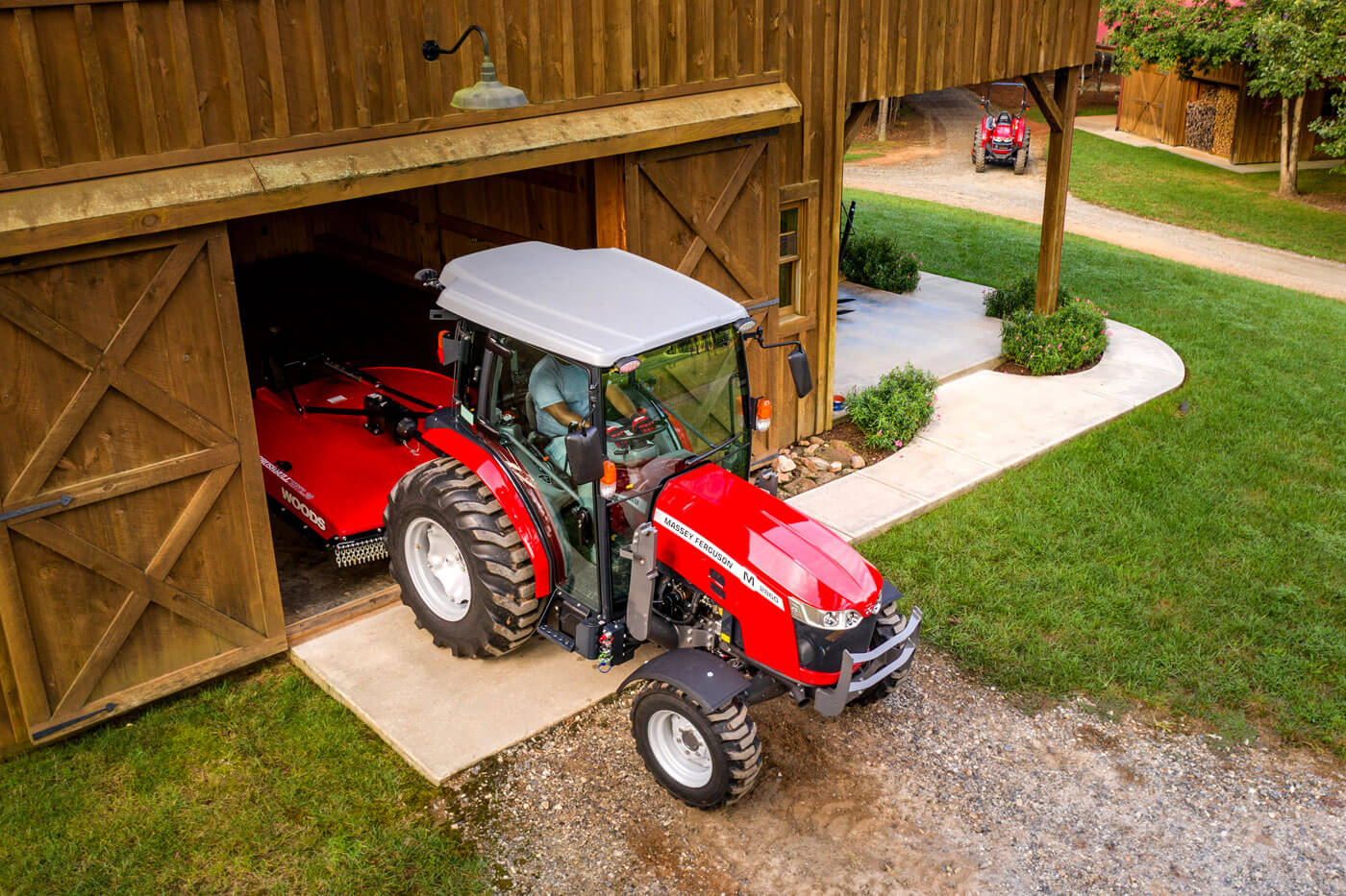 mf2860m-gallery05-2860m-cab-roading-barn-august-2020-cleveland-georgia-DJI_0728