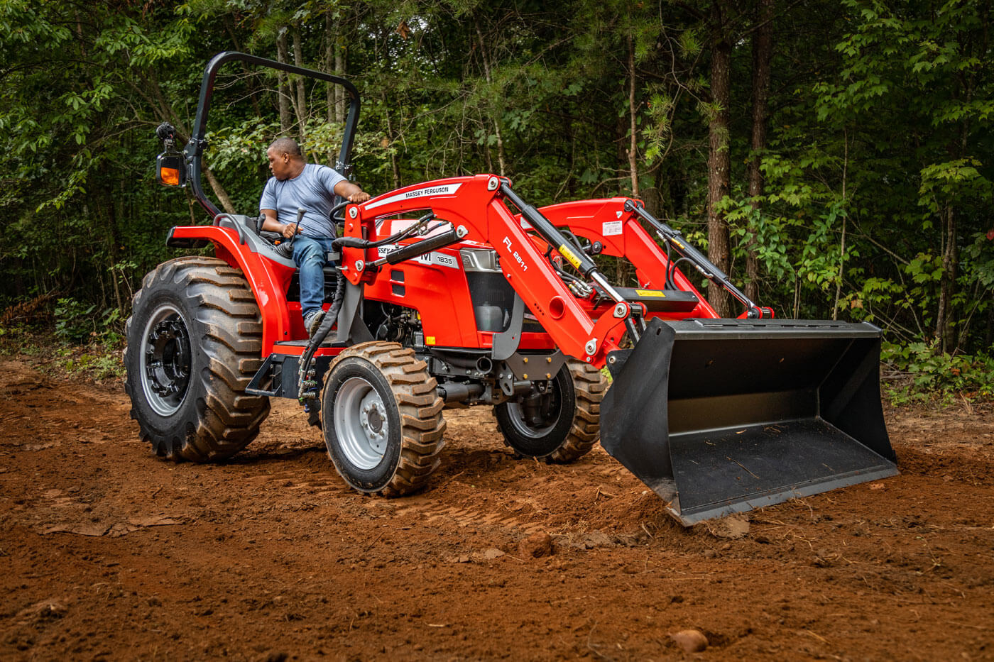 mf1835M-gallery02-platform-loader-august-2020-cleveland-georgia-668A4797