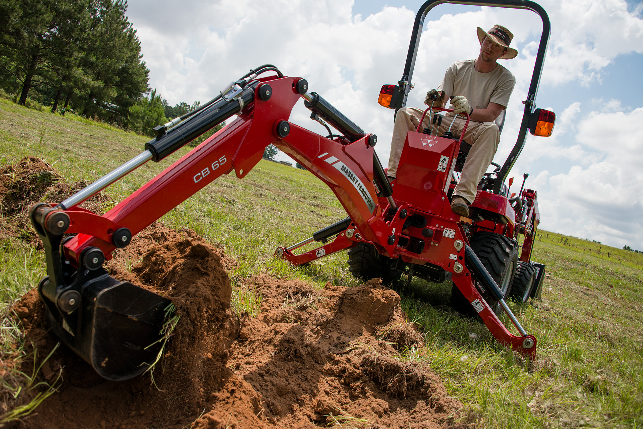 Massey-Ferguson-GC1700-Series-GC1710-Tractor-DL95-Loader-CB65-Backhoe-TLB-Alabama-2015-DSC_9280-backhoe
