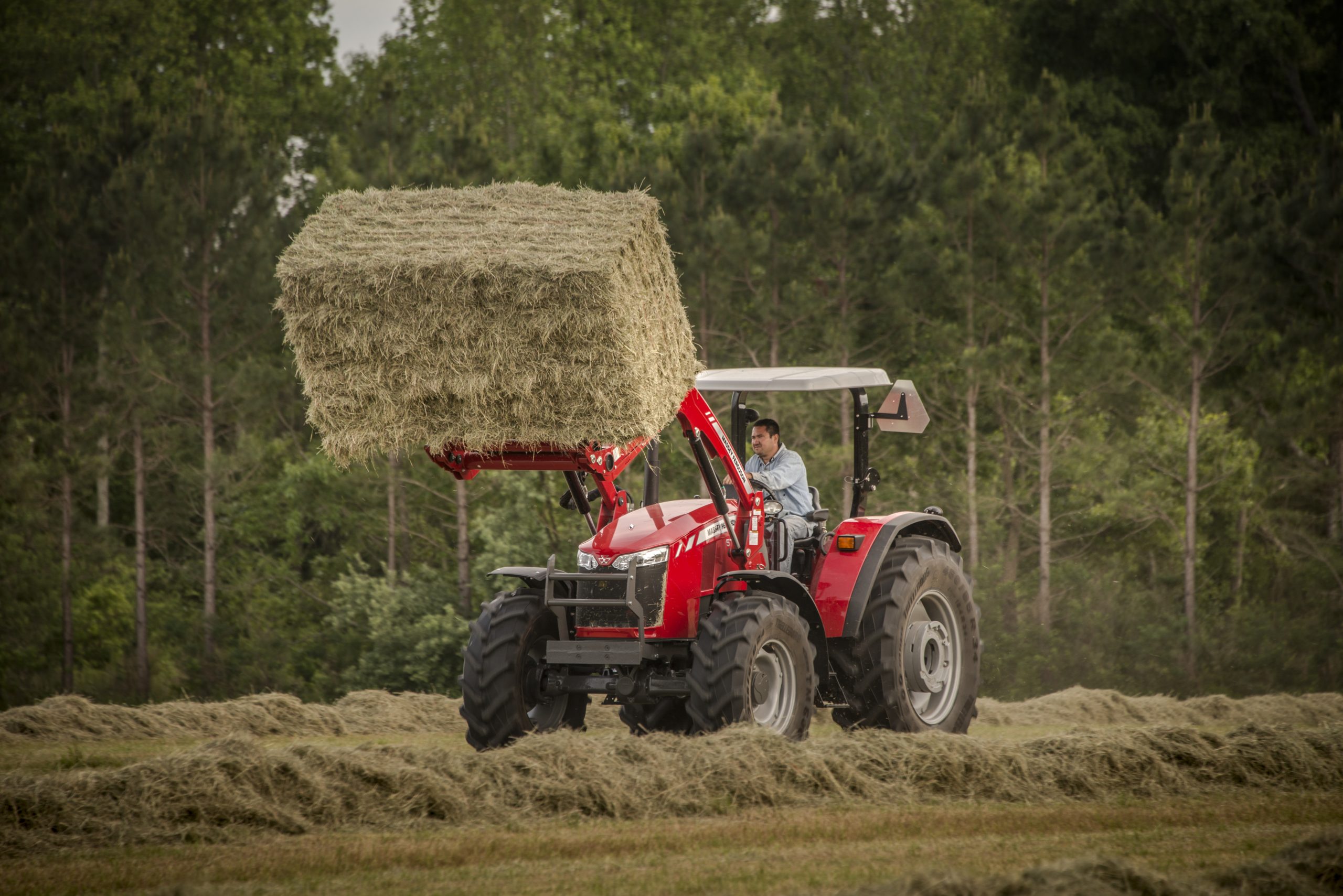 Massey-Ferguson-5700-Series-Global-Series-DSC_9124-scaled